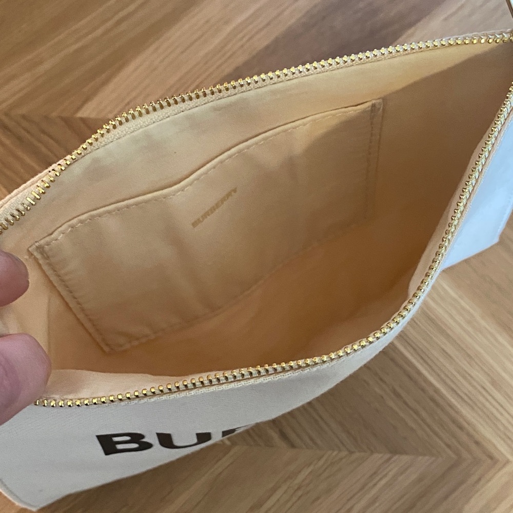 NWOT Burberry Canvas Wristlet - Picture 5 of 5